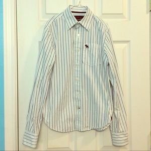 Boy’s Abercrombie long sleeve button up shirt EUC
